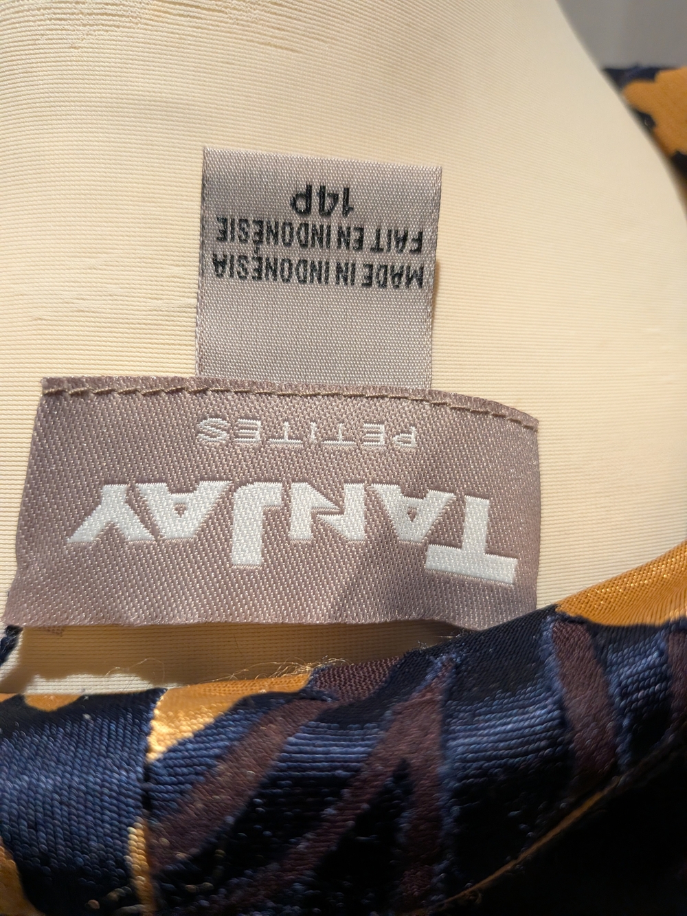 3/$25 TanJay Navy & Gold Floral Satin Blouse - Picture 4 of 5